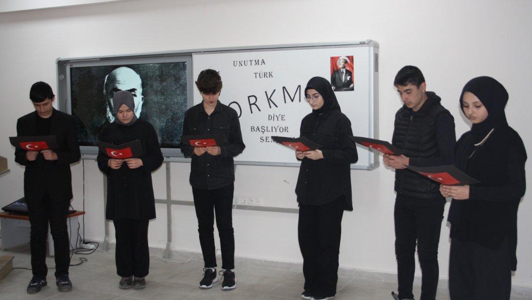 12 Mart İstiklal Marşı'nın Kabulü ve Mehmet Akif Ersoy'u Anma Programı Mudurnu Anadolu İmam Hatip Lisesi'nde Gerçekleştirildi.
