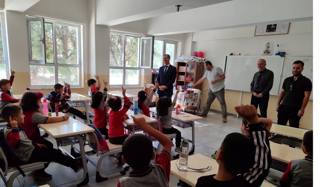 İlçe Milli Eğitim Müdürümüz Taşkesti İlkokulu'nu Ziyaret Etti.